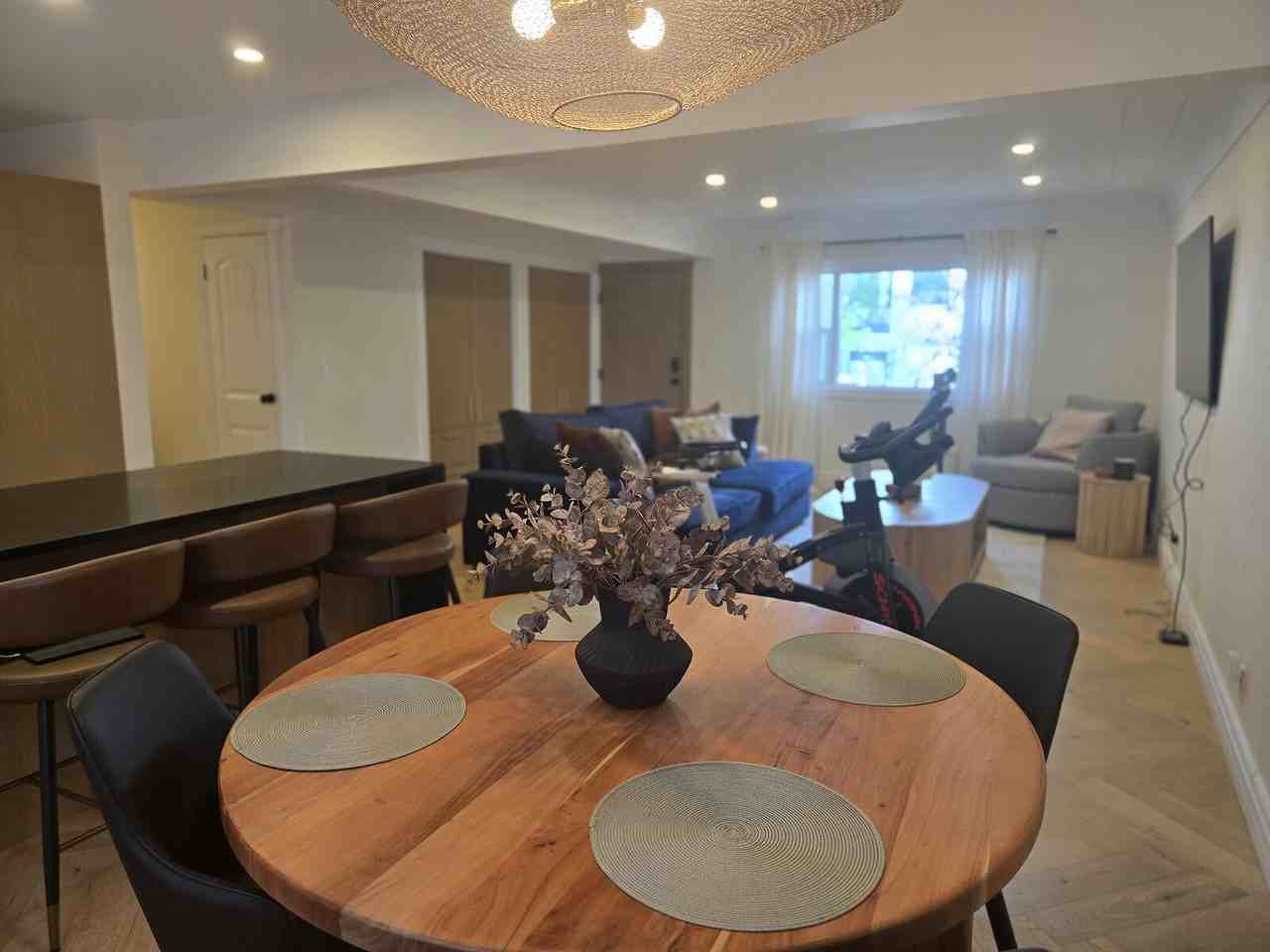 2131 Westmount Rd Nw - Photo 7 of 27