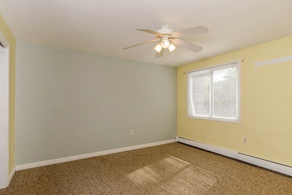 31 Macintosh Ln #31 - Photo 6 of 11