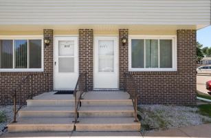 featured image of 613 1/2 Thomas Dr #NA