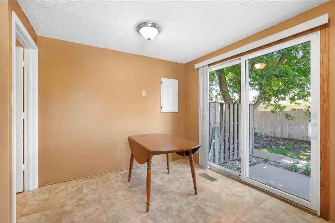 613 1/2 Thomas Dr #NA - Photo 6 of 12
