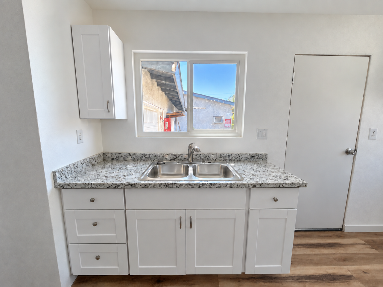 208 W Mountain View Ave #B - Photo 4 of 18