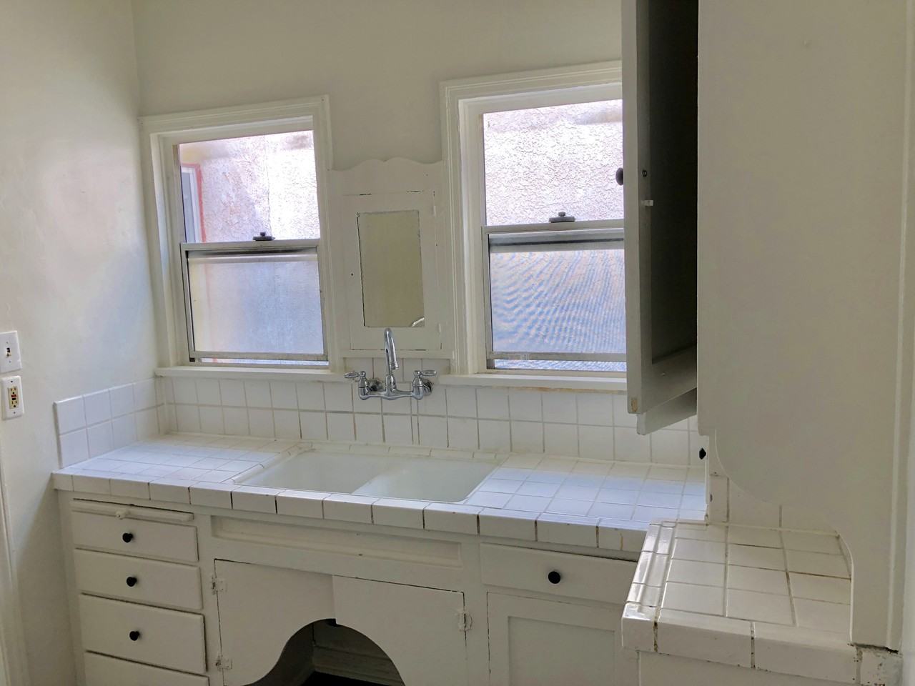 2914 W Vernon Ave #2912-1-2 - Photo 5 of 13
