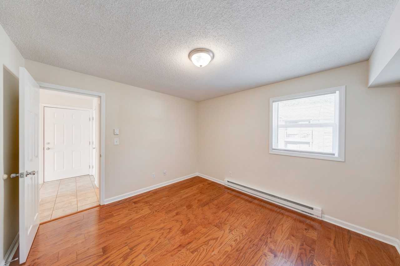 6301 W Kilgore Ave #10 - Photo 5 of 11