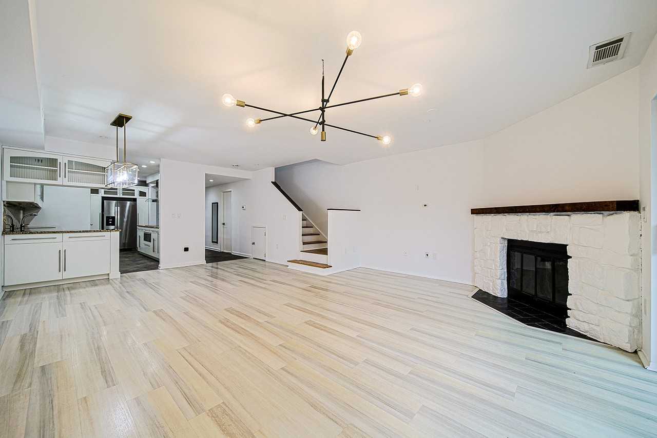3 Whitman Ct #3 - Photo 6 of 33