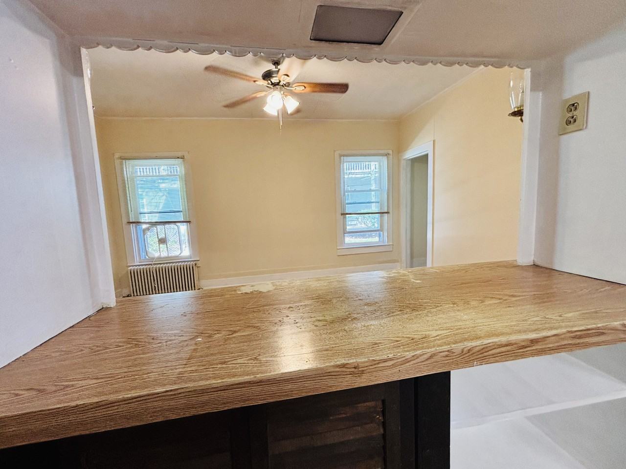 170 Ottawa St #1 - Photo 6 of 8