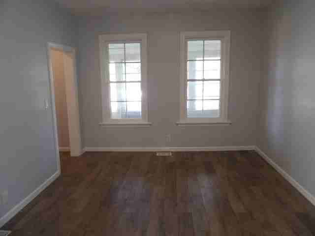 63 Crowley Ave - Photo 4 of 17
