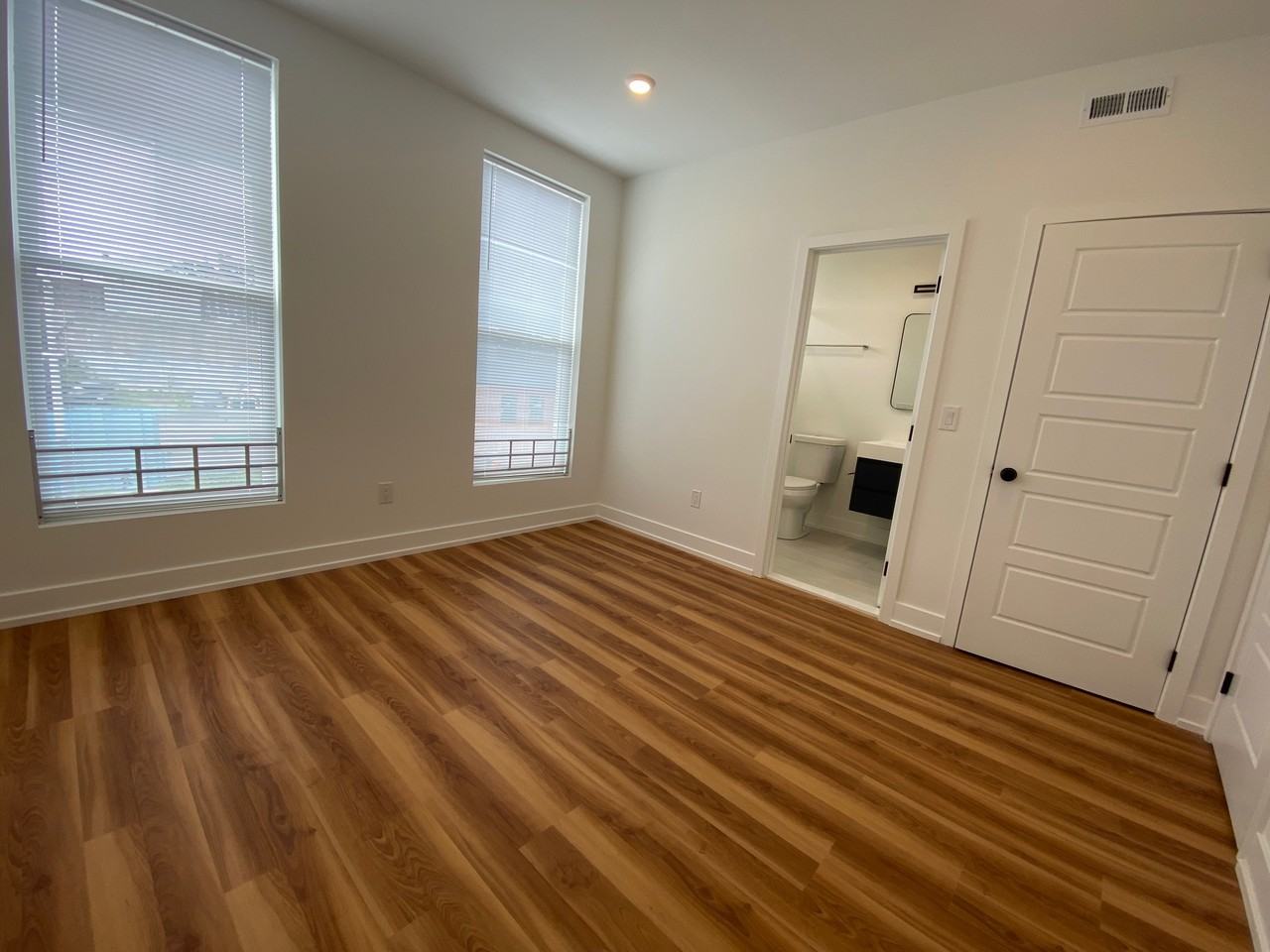 2325 Germantown Ave #2 - Photo 4 of 15