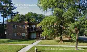 featured image of 850 S Green Rd #7