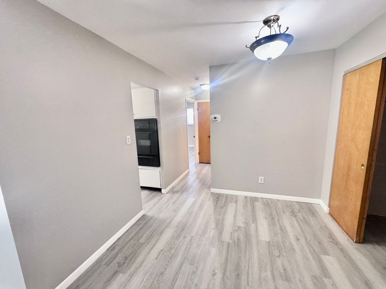 850 S Green Rd #7 - Photo 4 of 8
