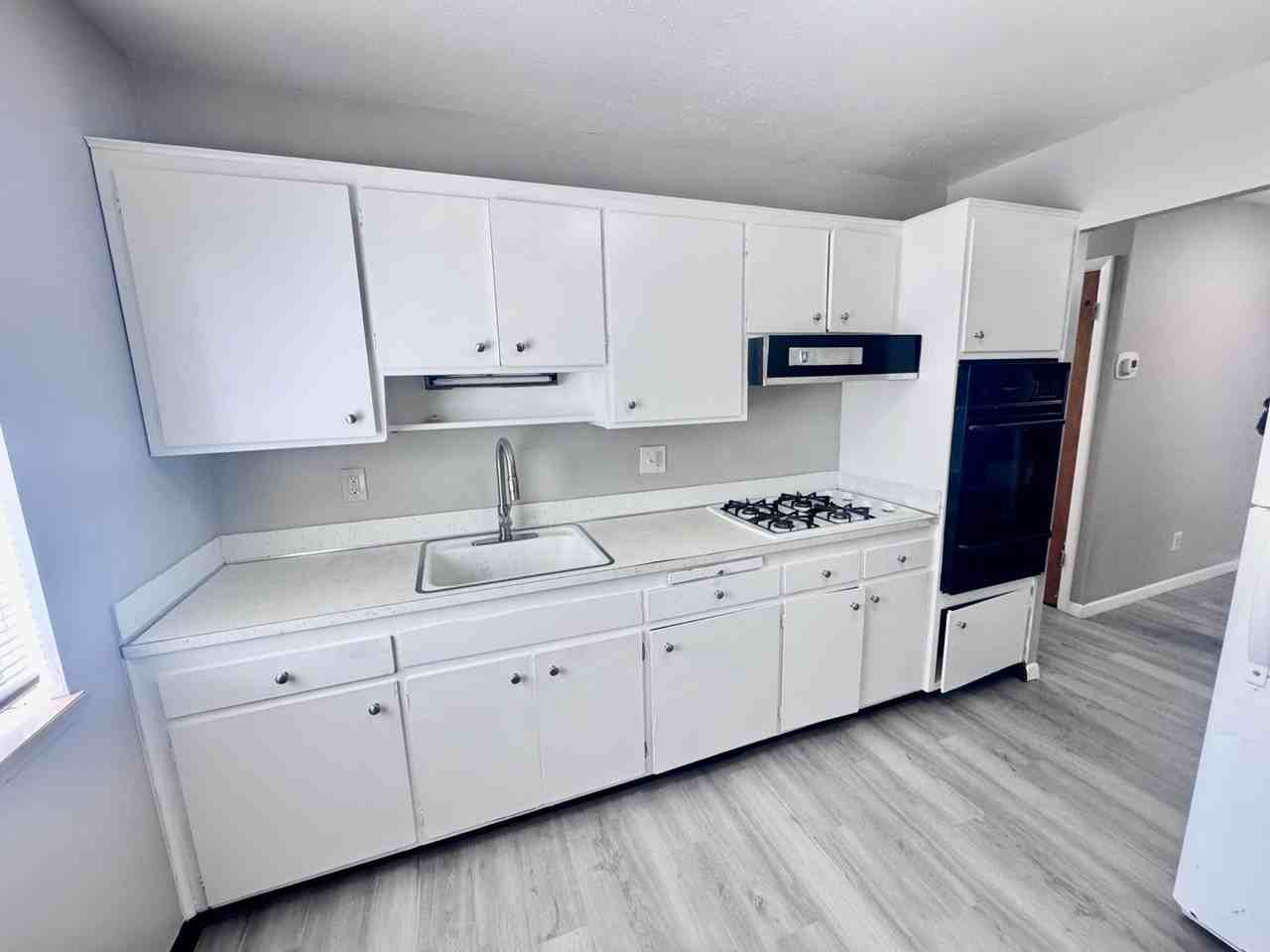 850 S Green Rd #7 - Photo 5 of 8