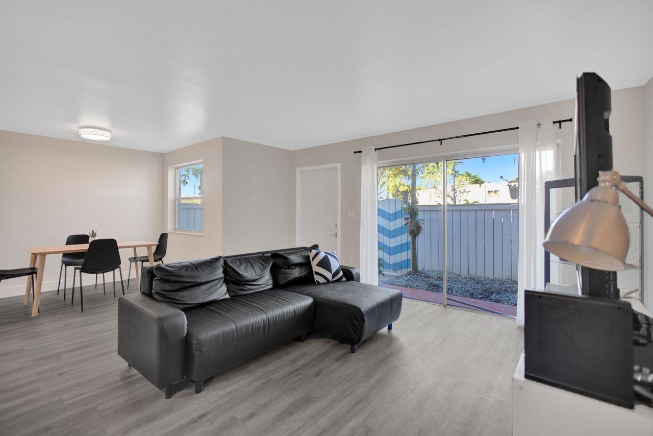 6870 Sw 45th Ln #3 - Photo 5 of 14