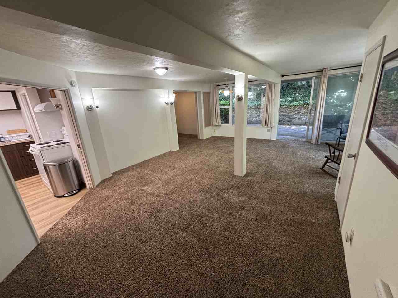 2510 Washington St #C - Photo 5 of 18