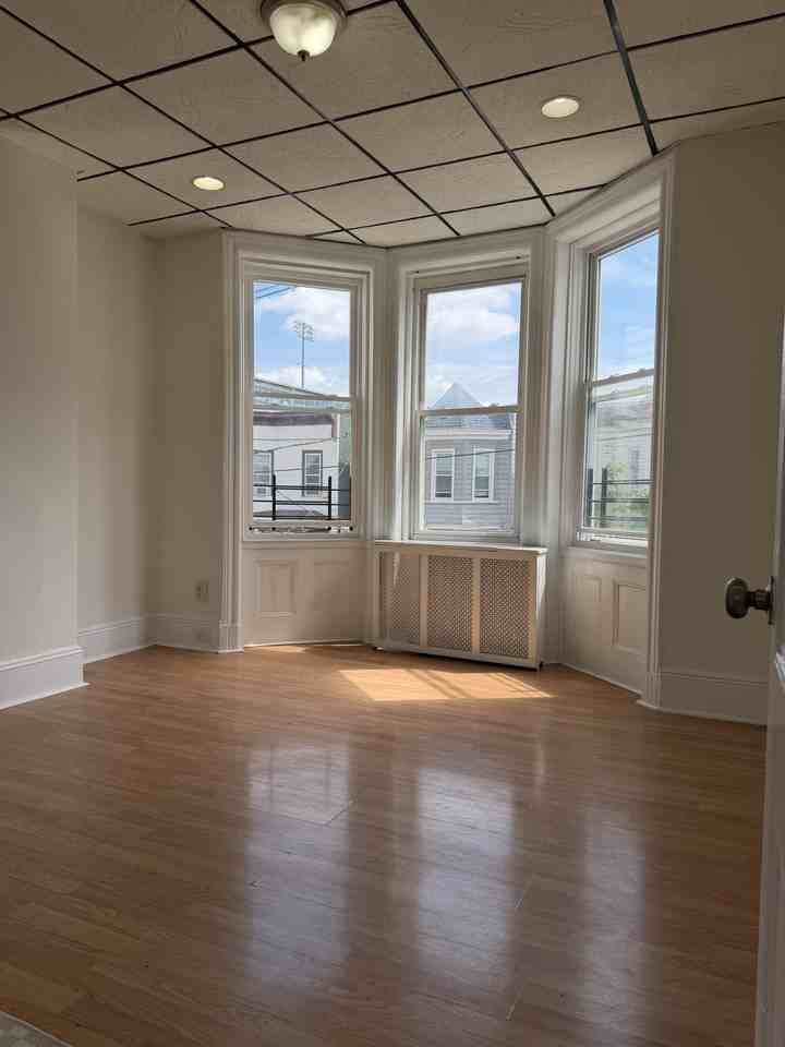 2305 Kerrigan Ave #2 - Photo 3 of 9