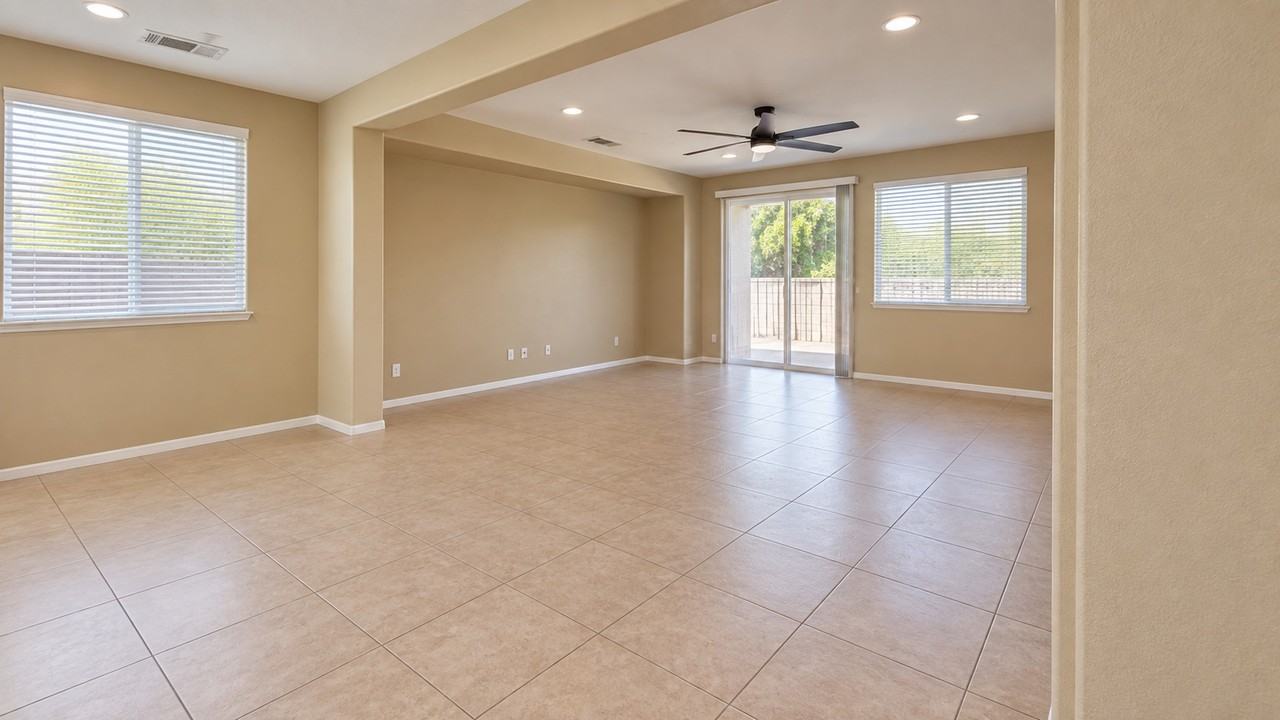 2421 Driftwood Dr #NA - Photo 5 of 16