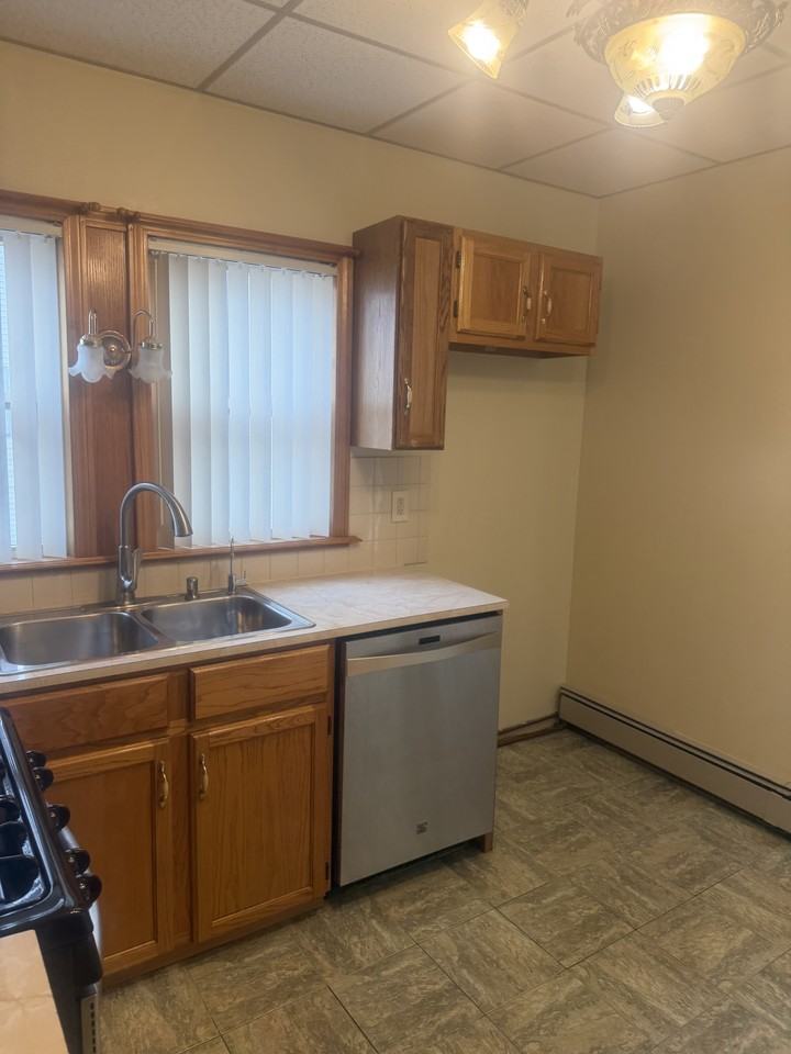 238 Rivet St #02 - Photo 2 of 19