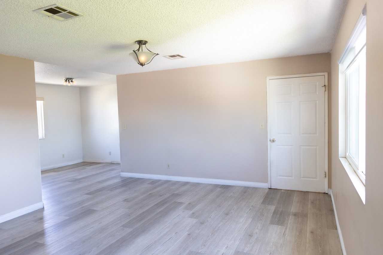 220 N 6th St #NA - Photo 7 of 20