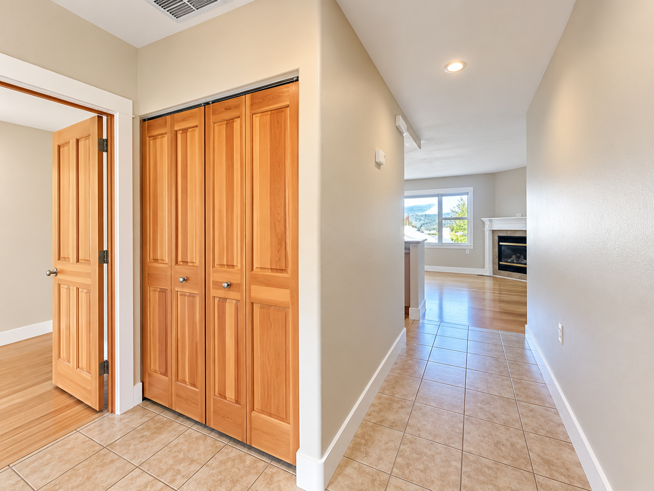 913 Plum Ridge Dr #913 - Photo 3 of 28
