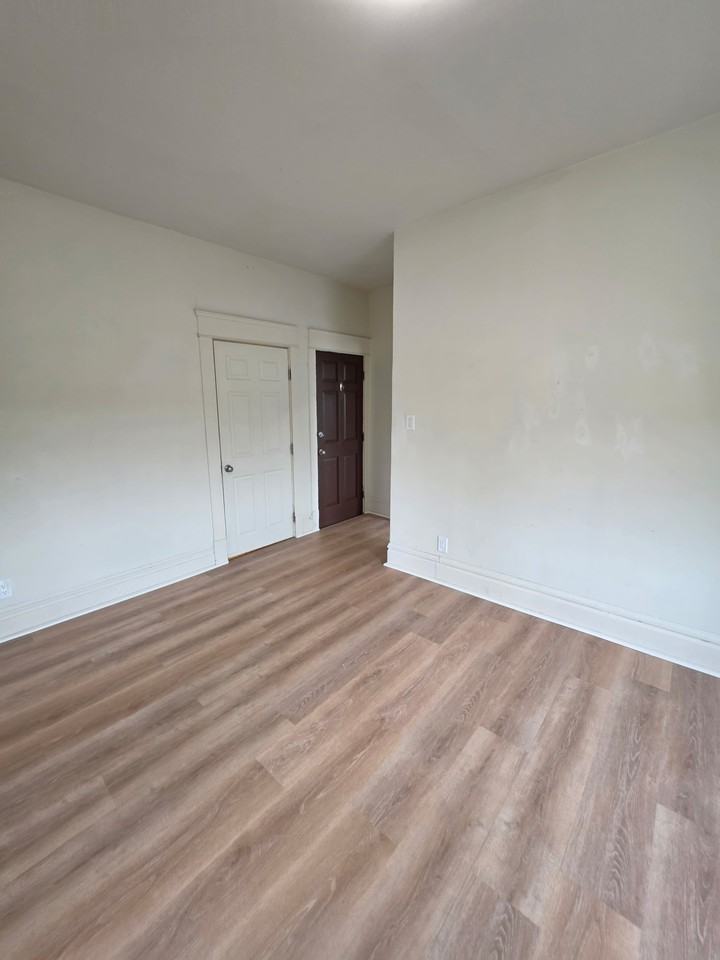 519 Highland Ave #302 - Photo 2 of 11