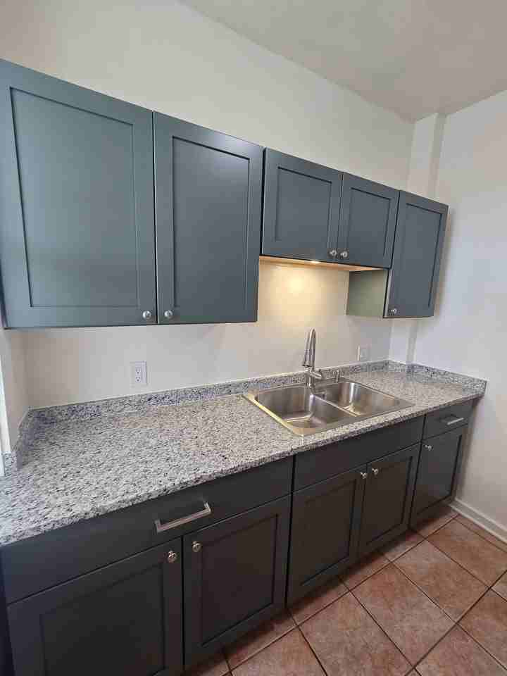 519 Highland Ave #302 - Photo 3 of 11