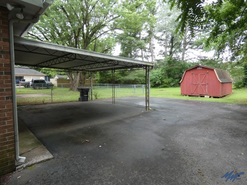 2411 Tinnell Ct - Photo 3 of 29