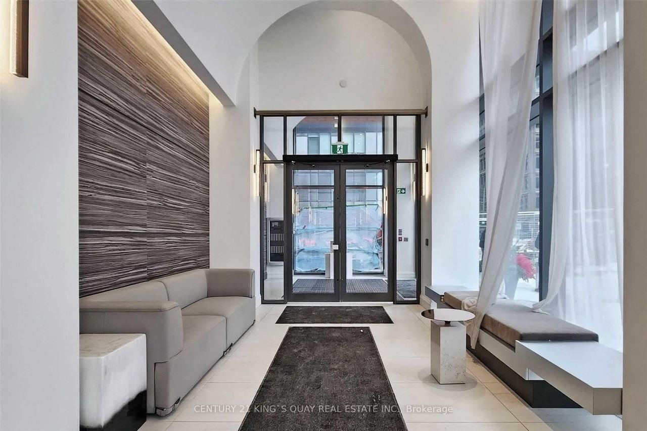 39 Roehampton Avenue #2510 - Photo 7 of 19