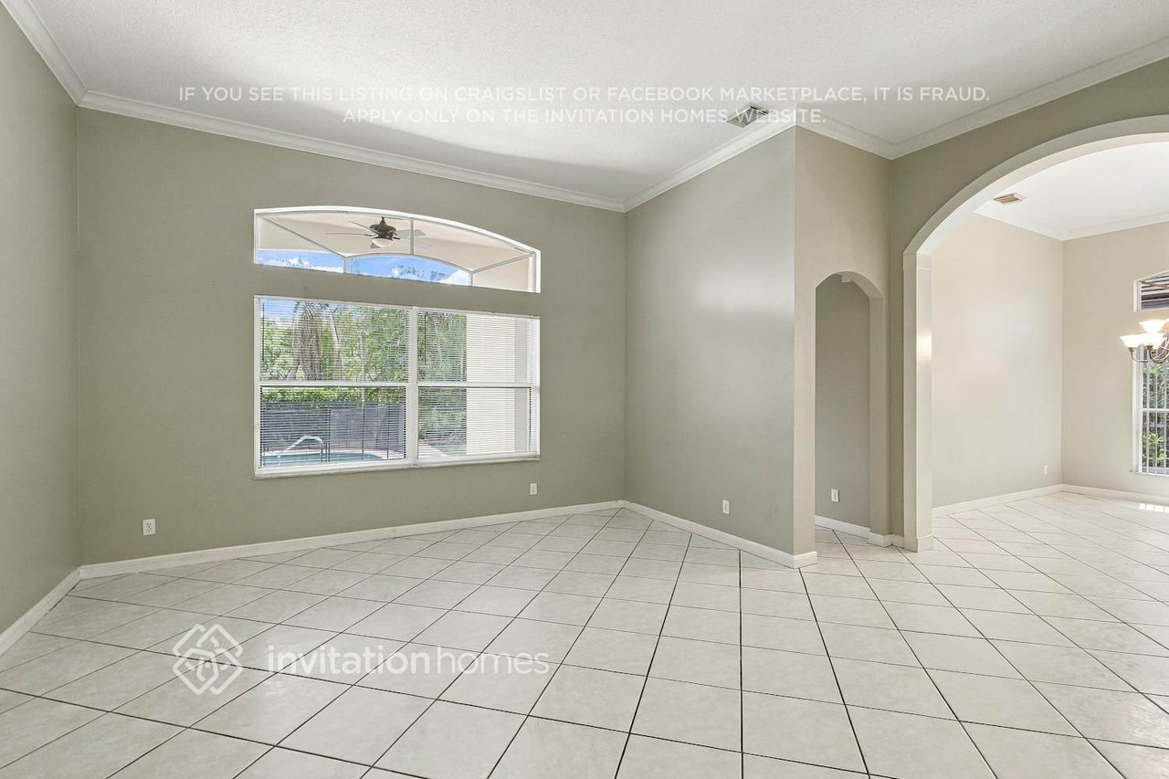 5633 Nw 106th Way - Photo 3 of 17