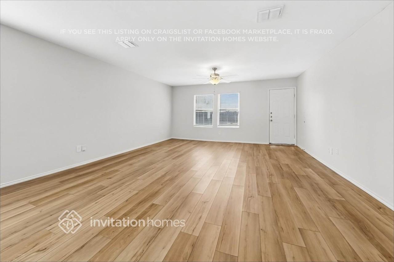 10538 Sewell Cir - Photo 4 of 19