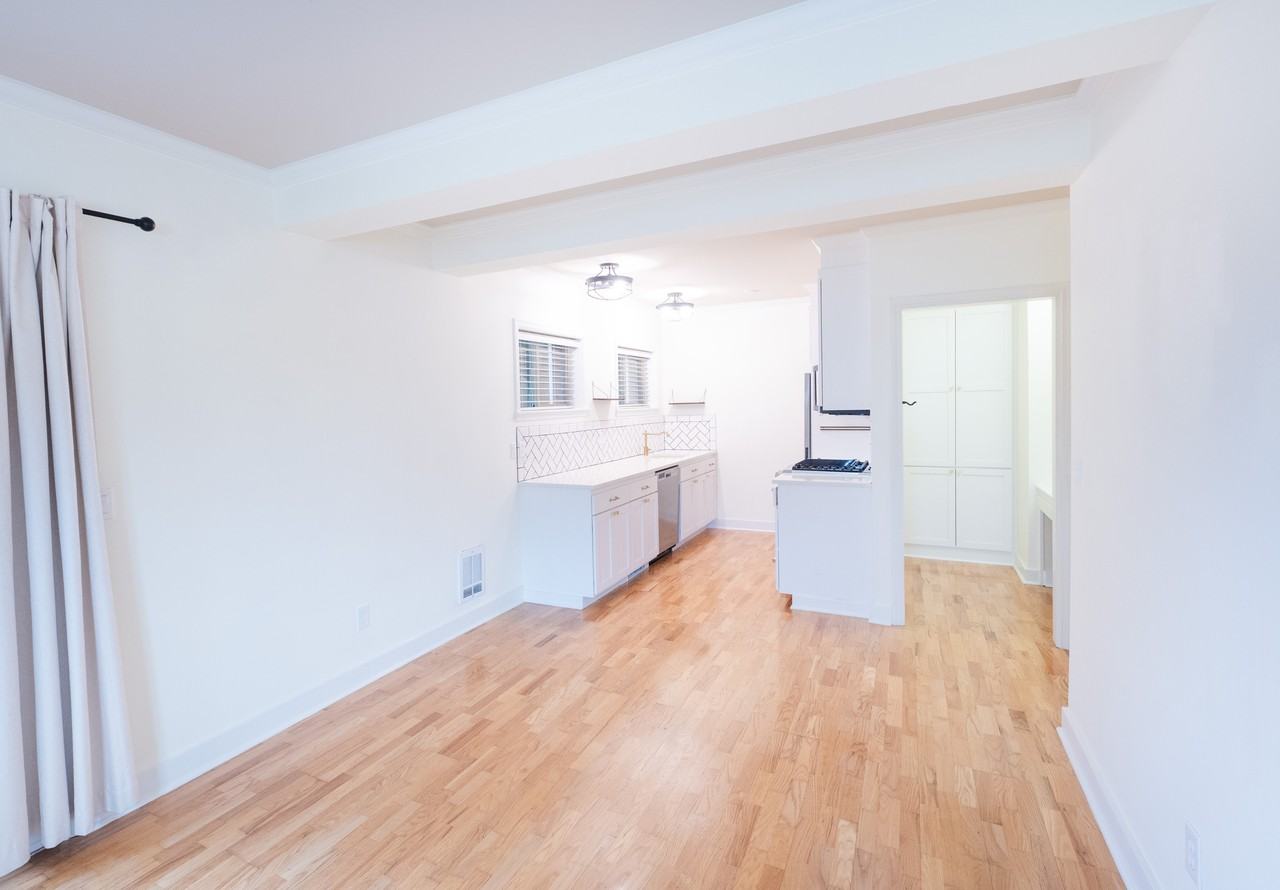 2203 Yale Ave E #1 - Photo 5 of 21