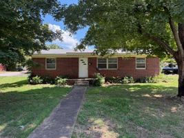 featured image of 101 Oakwood St