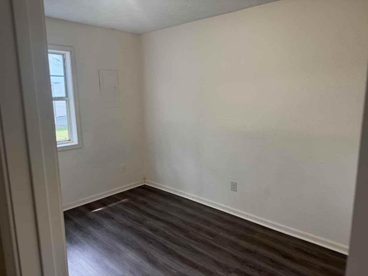 113 Birch St - Photo 5 of 8