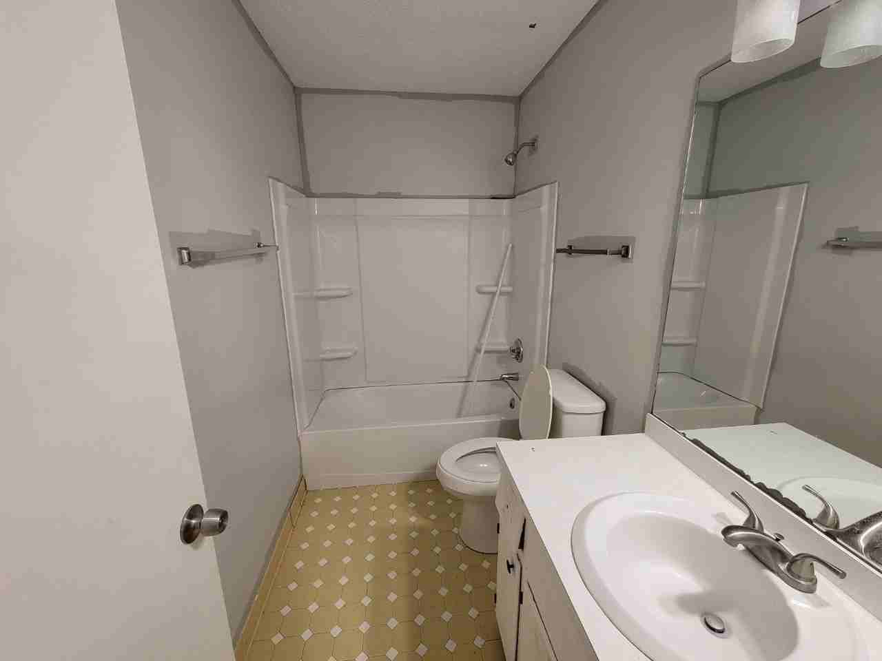 128 Skyhaven Dr - Photo 3 of 11