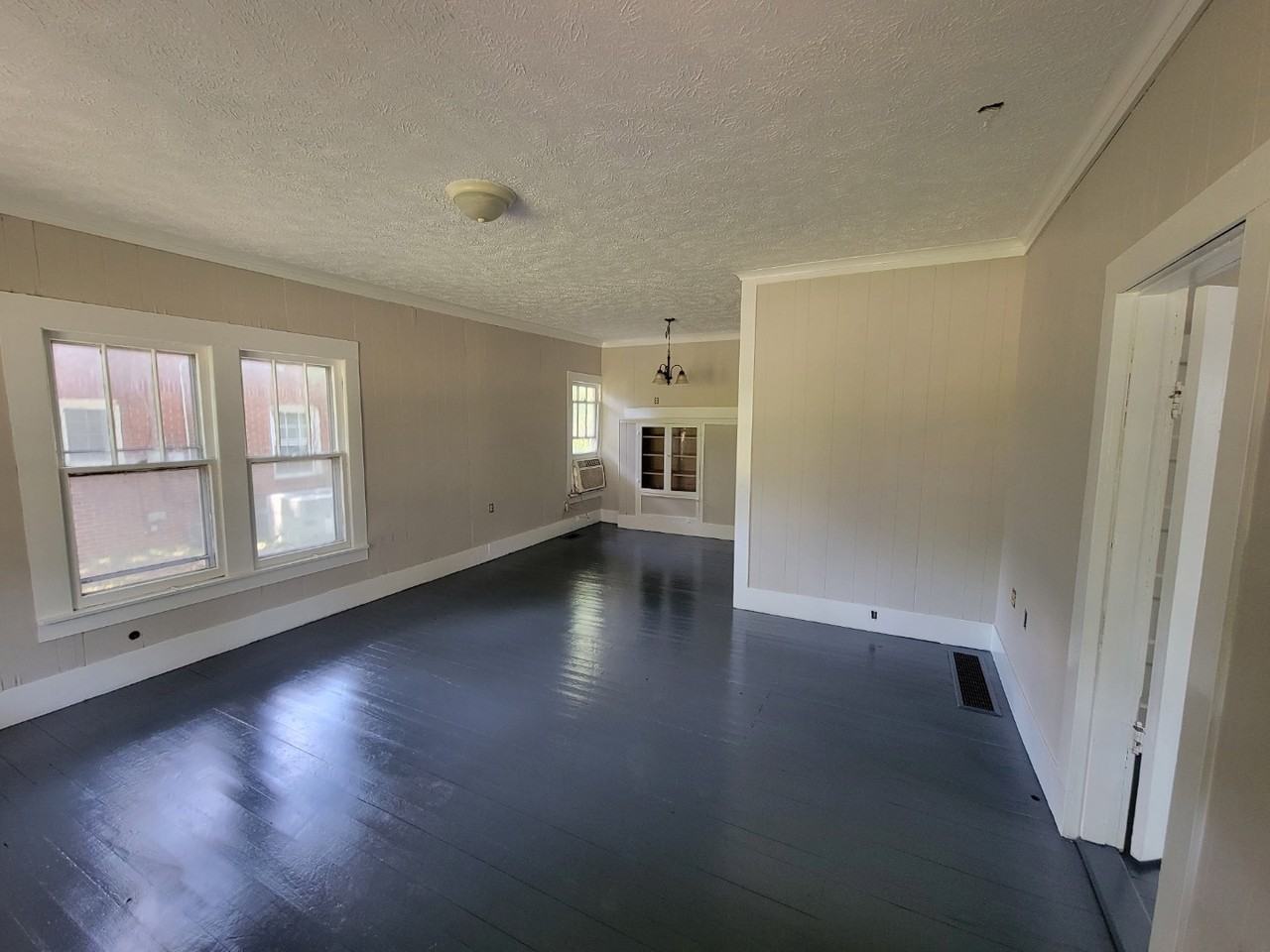 269 W Forest Ave - Photo 3 of 11