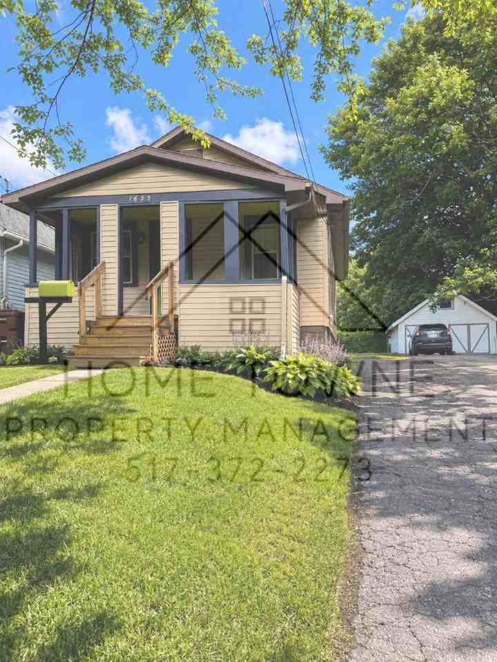 1635 Indiana Ave - Photo 3 of 11