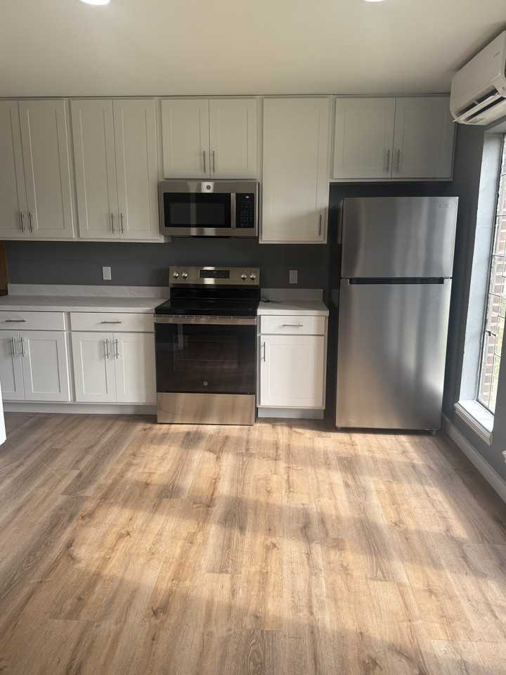 521 Champion Pl #521 - Photo 2 of 10
