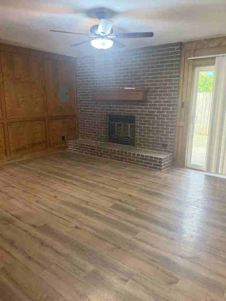 521 Champion Pl #521 - Photo 3 of 10