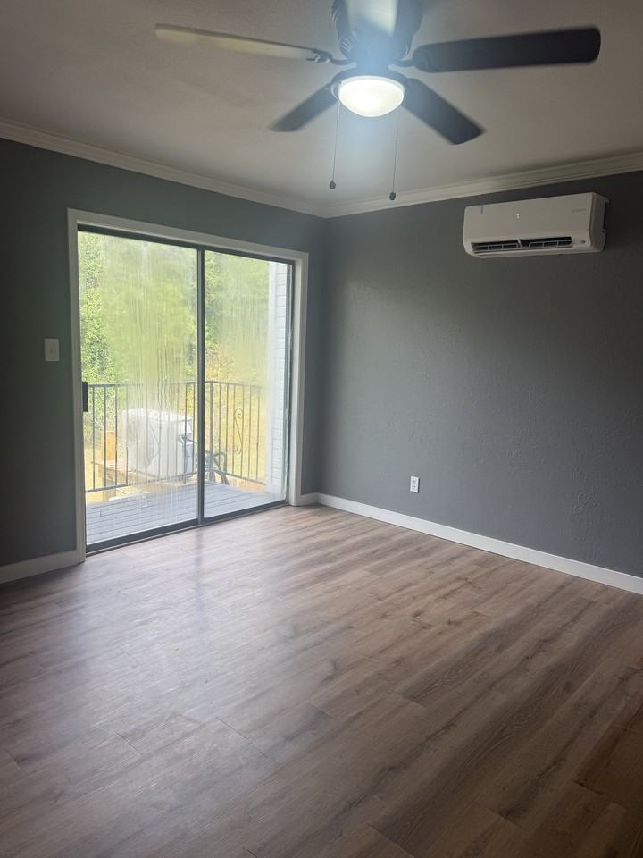 521 Champion Pl #521 - Photo 6 of 10