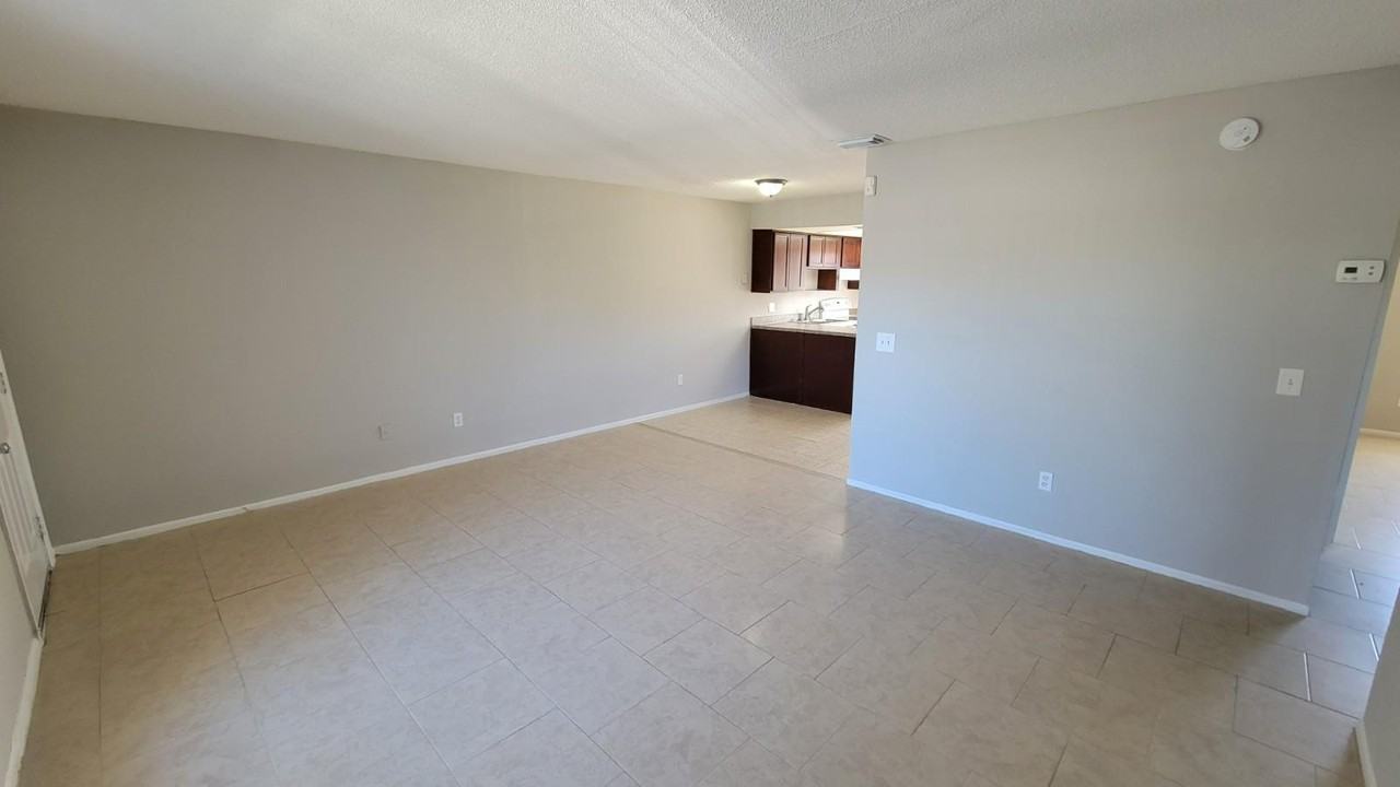 130 Las Brisas Way - Photo 4 of 13