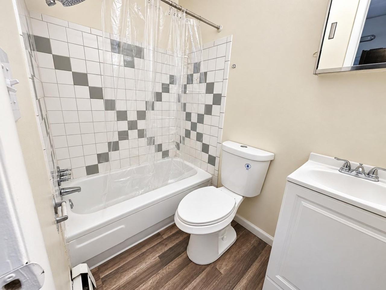 2615 Ellet Ave - Photo 5 of 5