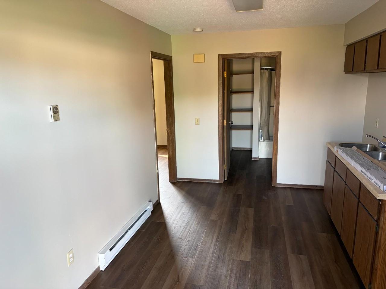 2621 Harvey Dr - Photo 2 of 5