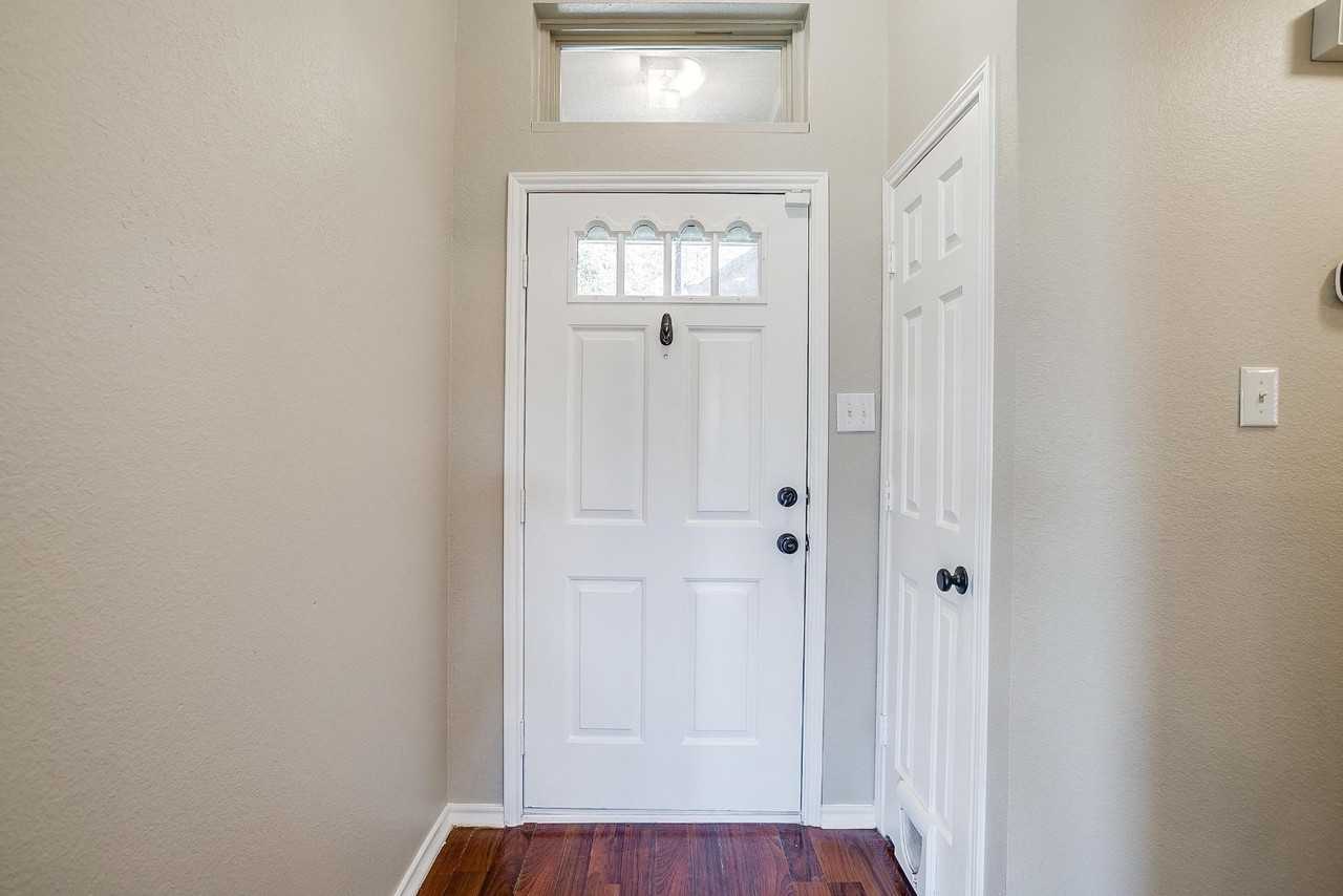 837 Nw Park Meadow Ln - Photo 3 of 20