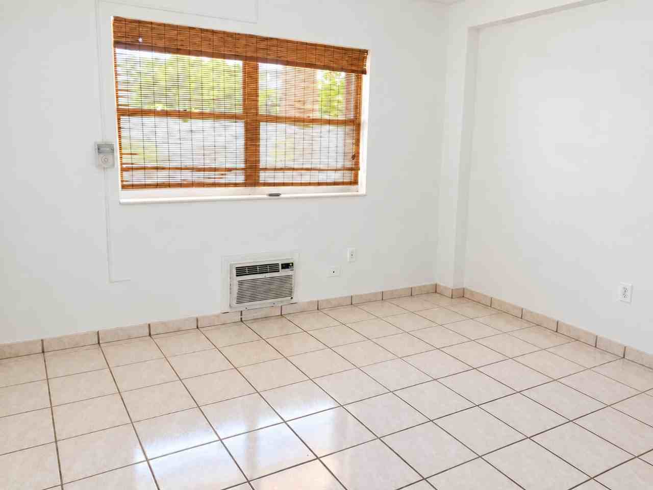 2601 S Roosevelt Blvd - Photo 6 of 11