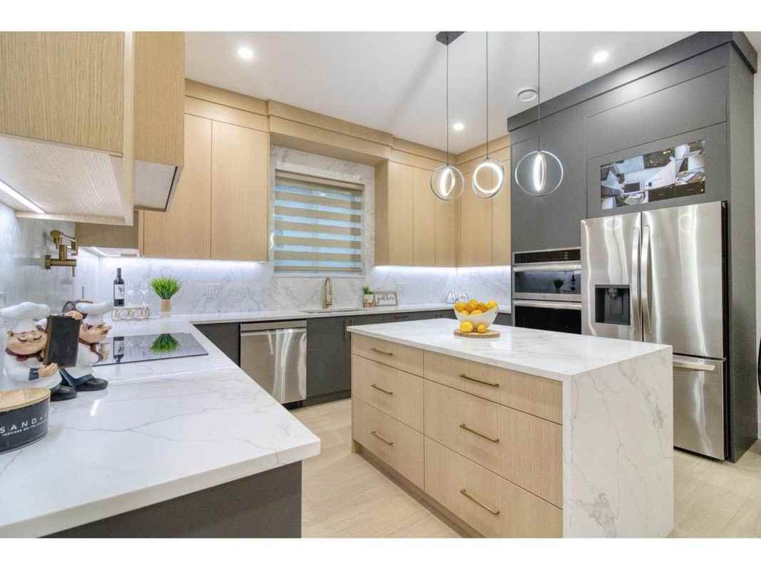 9112 156 Street - Photo 3 of 13
