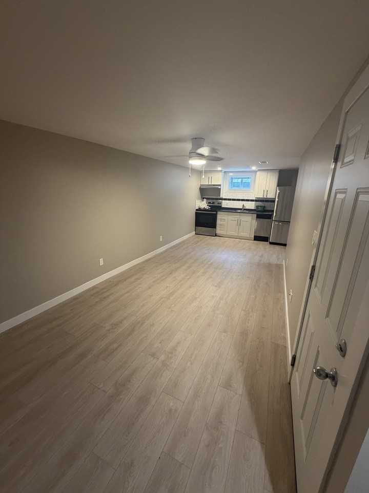 8947 149 St Nw - Photo 3 of 21