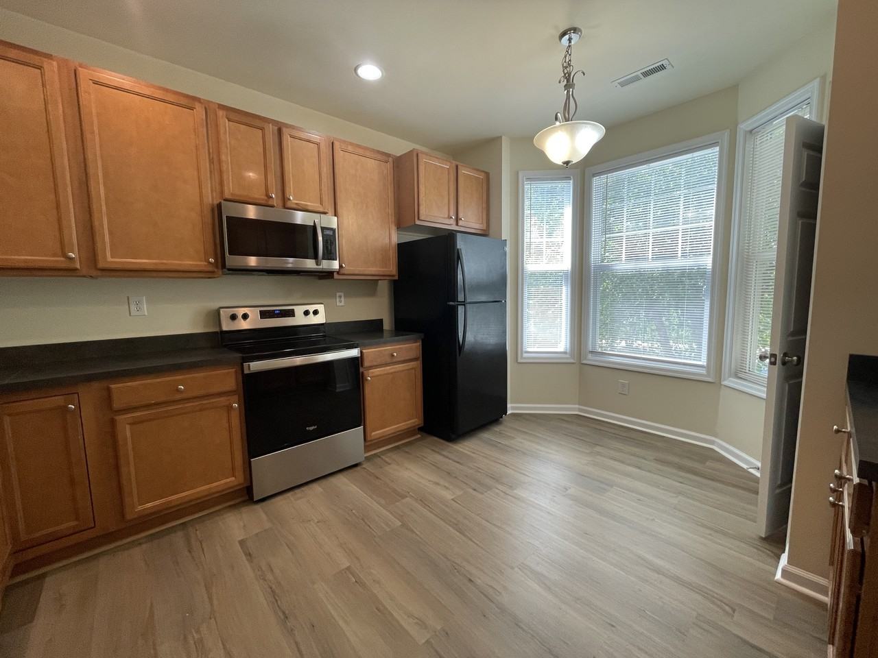 2446 N Berkshire Rd #2446 - Photo 3 of 24
