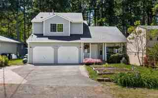 featured image of 4831 Beverly Dr Ne #1