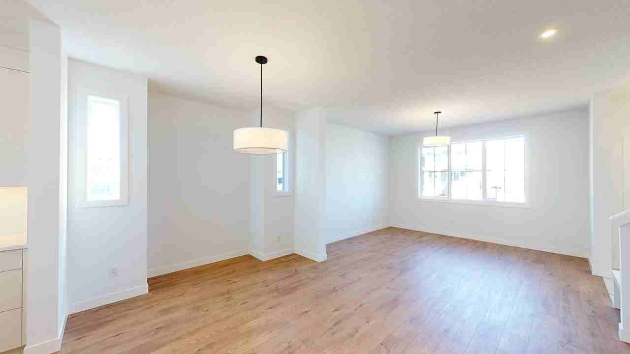 128 Chelsea Glen - Photo 4 of 13