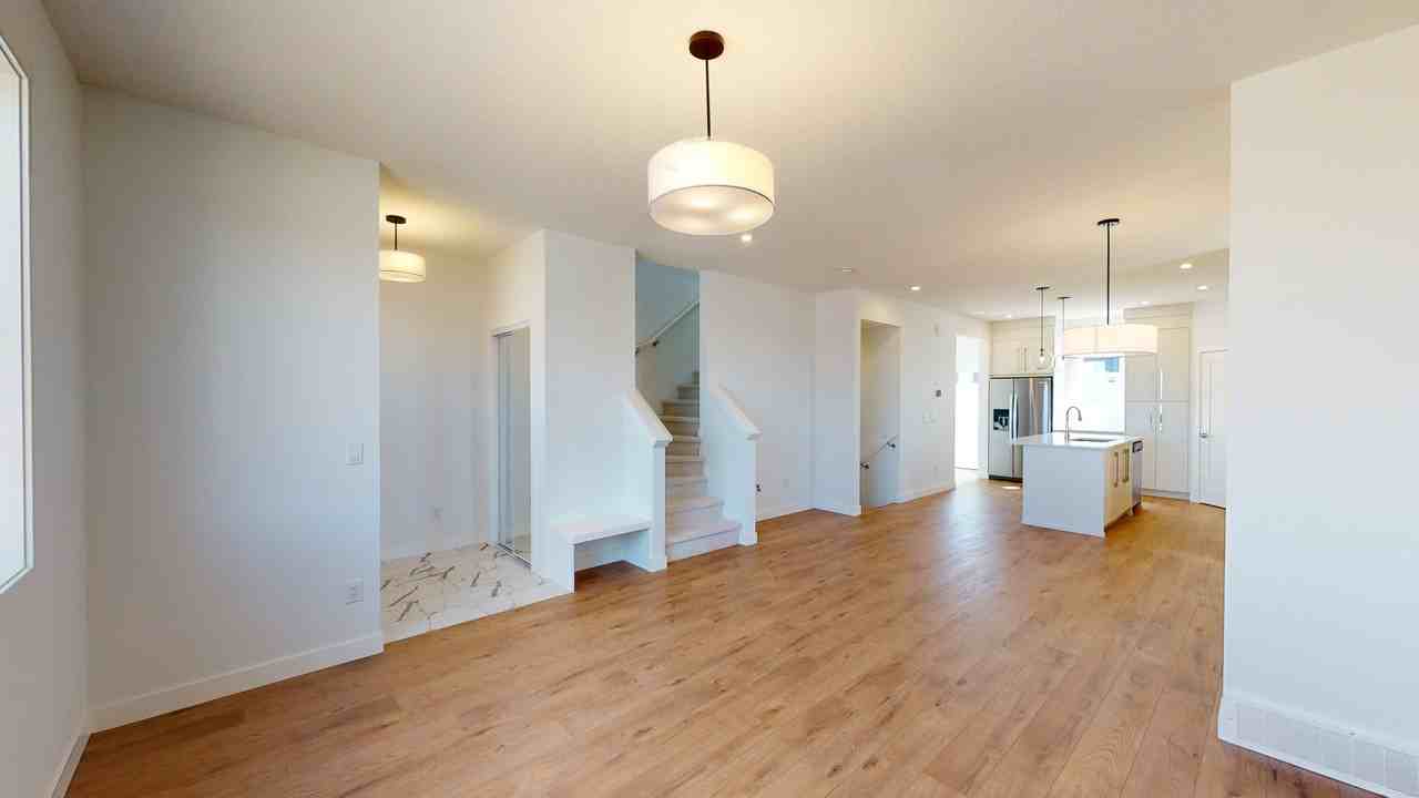 128 Chelsea Glen - Photo 5 of 13