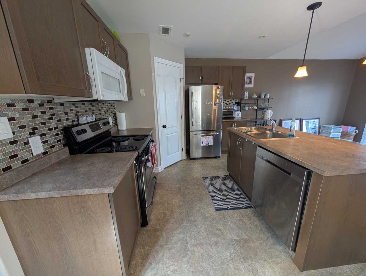 1208 Carfa Cres - Photo 4 of 22