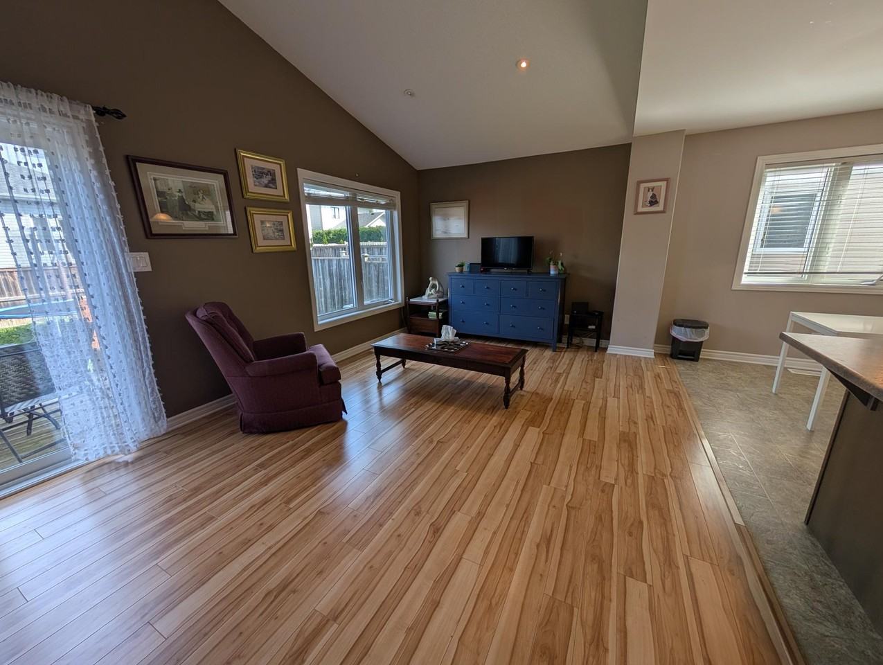 1208 Carfa Cres - Photo 6 of 22