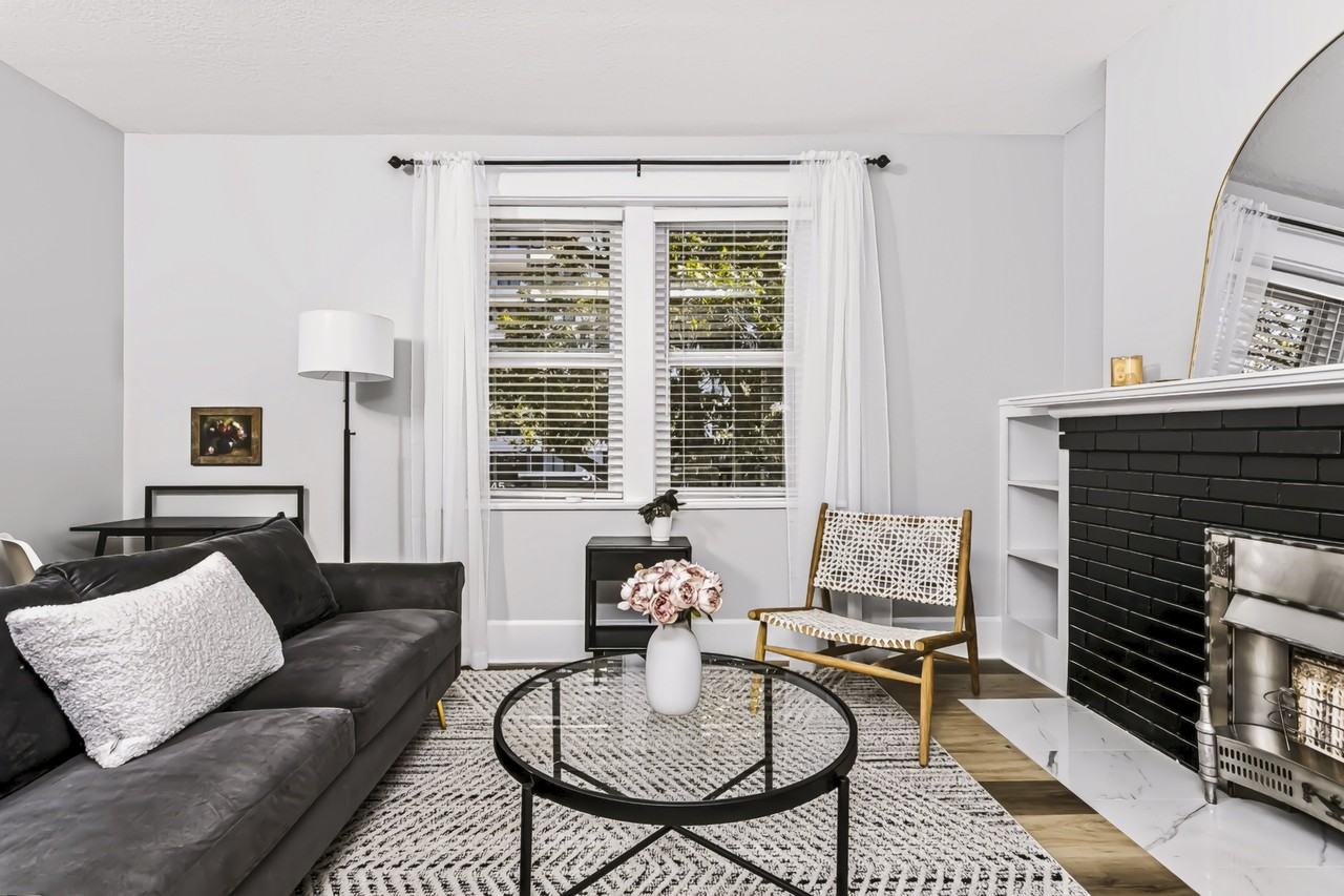 10146 121 St Nw - Photo 5 of 50